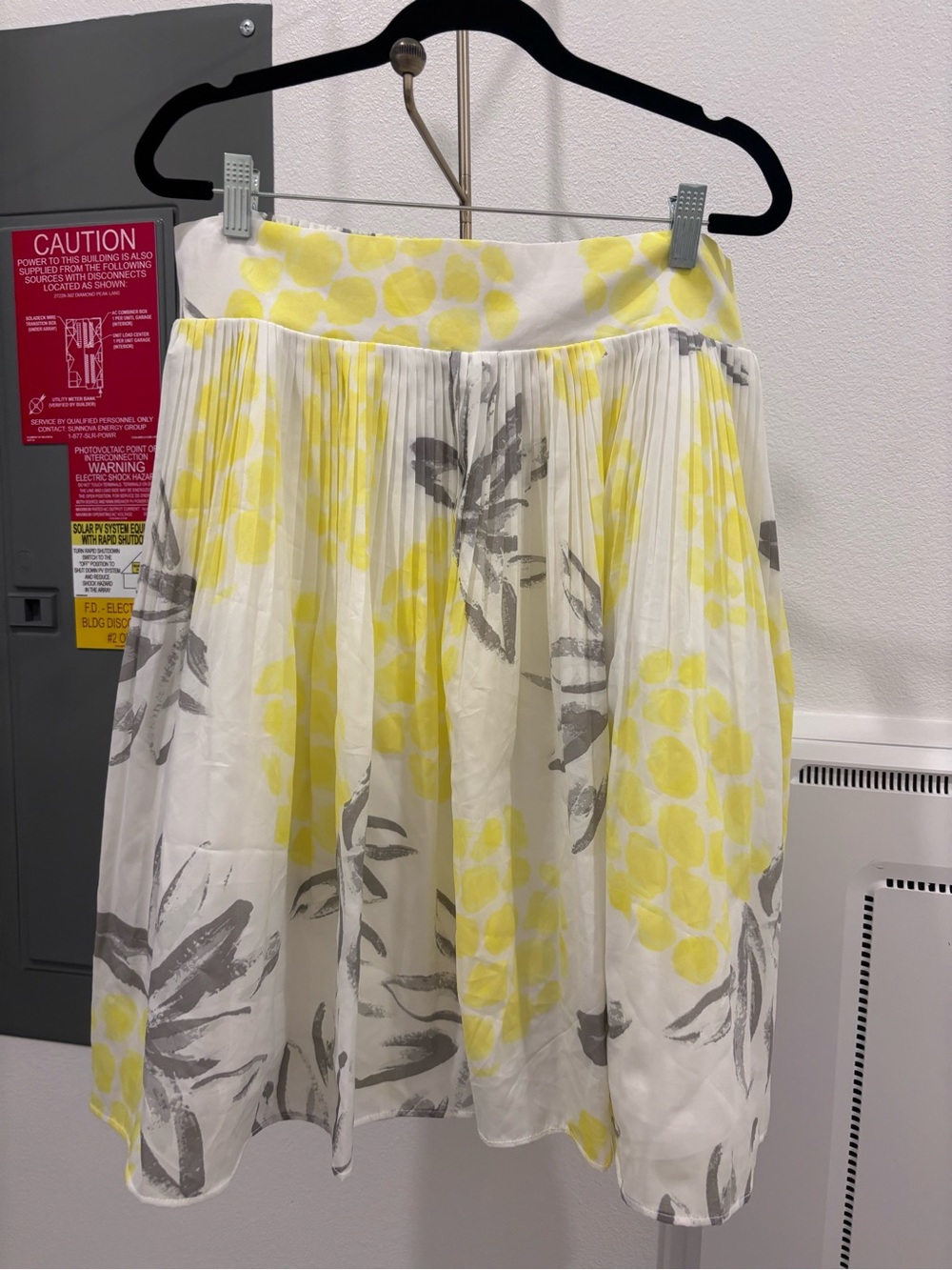 Merona Yellow and Gray Floral Pleated Skirt